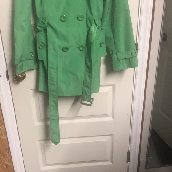 Beautiful green 😄Relativity😃trench coat size large for women - Picture 2 of 16